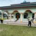 Kapolsek Teluk Meranti Pimpin Gotong Royong Bersihkan Mesjid Nurul Huda