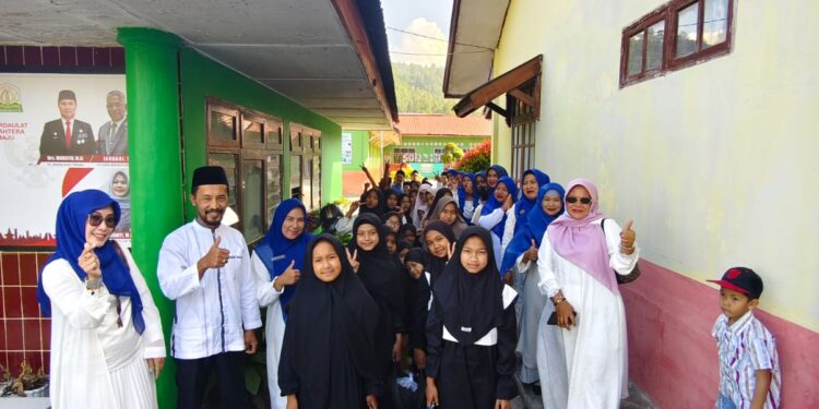 Gapai Keberkahan Bulan Ramadan, SD Negeri 3 Lut Tawar Berbagi Takjil