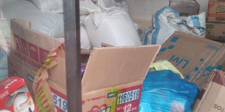 Diduga Disembunyikan, Bantuan Logistik Menumpuk Di Kampung Kalasegi