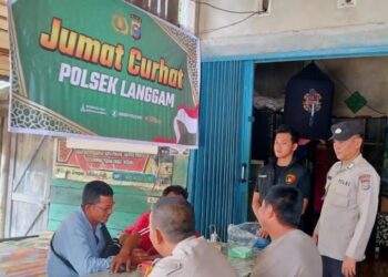 Polsek Langgam Gelar Jumat Curhat di Desa Segati, Warga Diajak Perkuat Sinergi Jaga Kamtibmas