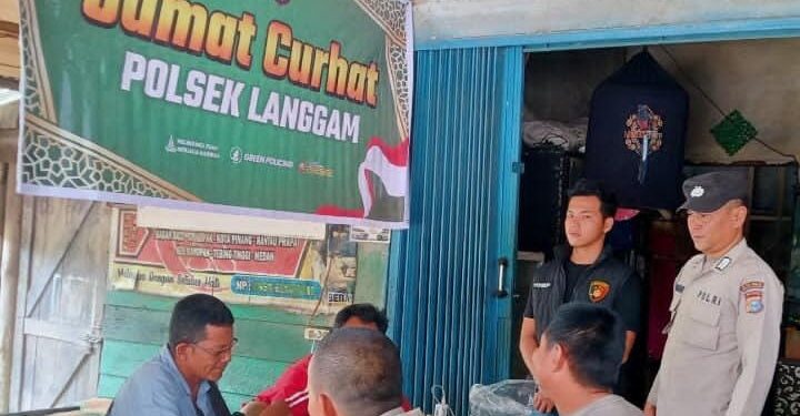 Polsek Langgam Gelar Jumat Curhat di Desa Segati, Warga Diajak Perkuat Sinergi Jaga Kamtibmas