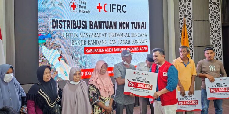 PMI dan IFRC Salurkan Bantuan Non Tunai ke 2.306 KK Terdampak Bencana di Aceh Tamiang 