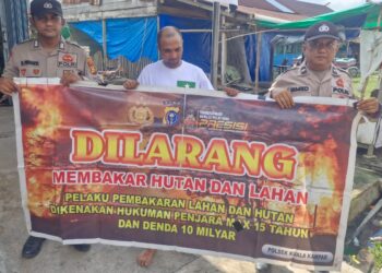 Polsek Kuala Kampar Sosialisasikan Larangan Karhutla ke Warga