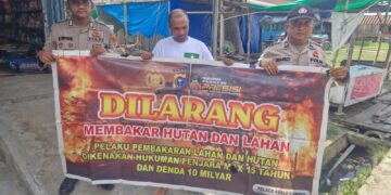 Polsek Kuala Kampar Sosialisasikan Larangan Karhutla ke Warga