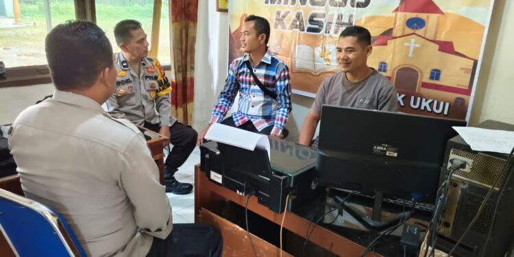 Dengarkan Langsung Aspirasi Warga, Polsek Ukui Gelar Minggu Kasih