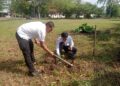 Polsek Pangkalan Kerinci Tanam Bibit Durian hingga Matoa di Halaman Gereja HKY