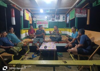 Polsek Kerumutan Cek Pos Kamling, Tingkatkan Harkamtibmas di Desa Beringin Makmur