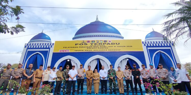 Kapolres Kampar Dampingi Bupati dan Forkopimda Tinjau Pos Terpadu Lebaran, Pastikan “Mudik Aman, Keluarga Bahagia” Terwujud