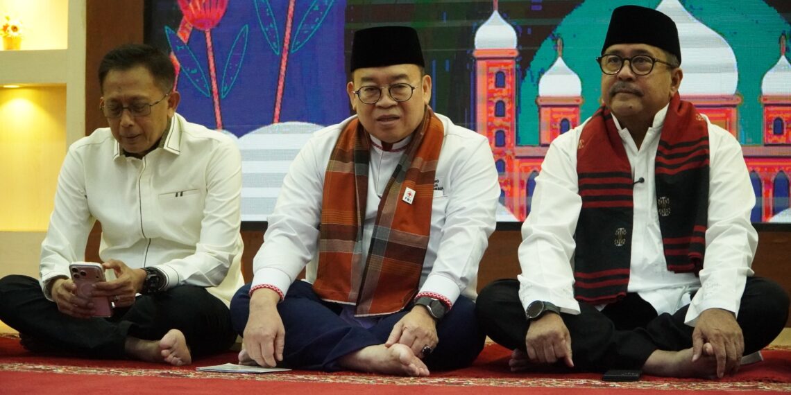 Jalin Kebersamaan Di Bulan Ramadhan, PMI DKI Jakarta Santuni Mustahik Dan Purnabakti