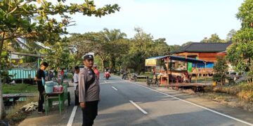 Polisi Atur Lalu Lintas Pasar Ramadan di Teluk Meranti, Arus Kendaraan Lancar