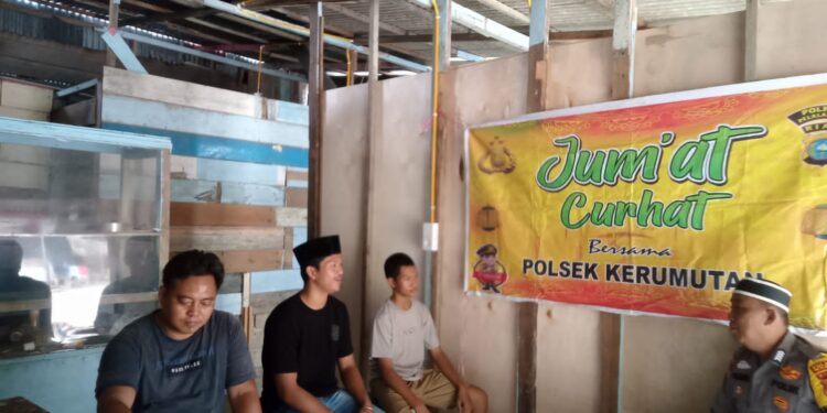 Polsek Kerumutan Gelar Jumat Curhat, Polisi Ajak Warga Bersama Jaga Kamtibmas
