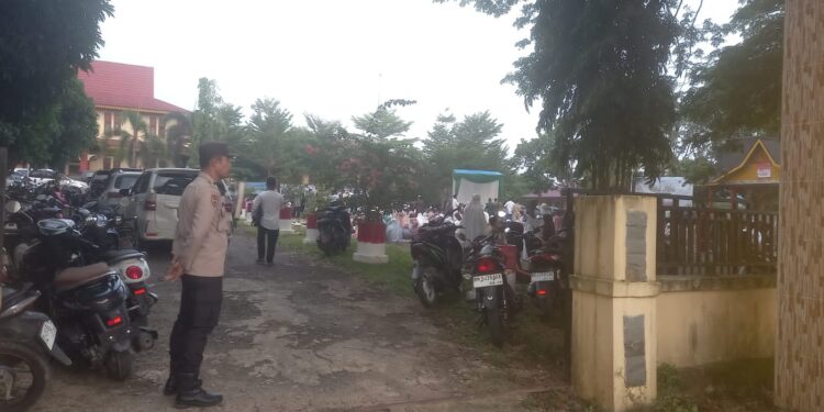 Polsek Pangkalan Lesung Amankan Salat Idul Fitri, Ribuan Jamaah Beribadah Khusyuk