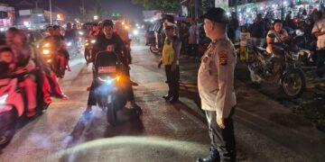 Polsek Pangkalan Kuras Amankan Pawai Malam Takbiran, Arus Lalu Lintas Tetap Kondusif