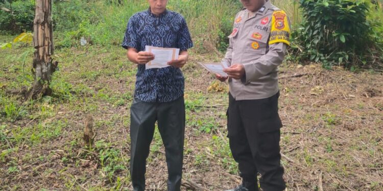 Polsek Bunut Bersinergi dengan TNI Laksanakan Patroli Cegah Karhutla di Desa Petani