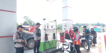 Polsek Ukui Patroli SPBU dan Objek Vital, Pemudik Diimbau Hati-hati di Arus Balik