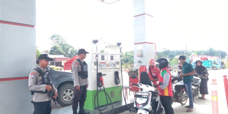 Polsek Ukui Patroli SPBU dan Objek Vital, Pemudik Diimbau Hati-hati di Arus Balik