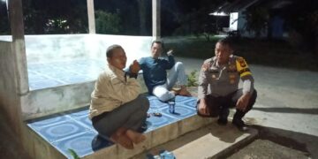 Polsek Kerumutan Cek Pos Kamling untuk Tingkatkan Keamanan Warga