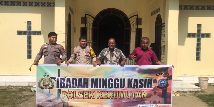 Polsek Kerumutan Gelar “Minggu Kasih” di Gereja St. Thomas, Tingkatkan Toleransi Beragama