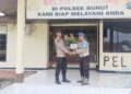 Berulang Tahun, Personil Polsek Bunut Dapat Hadiah Pohon Buah