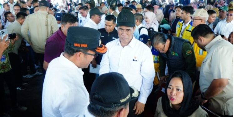 Bupati Haili Yoga Perjuangkan Rehabilitasi Pertanian Dan Perkebunan Ke Mentan RI
