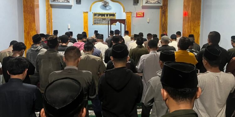 Shalat Tarawih Berjamaah Malam Ke-17 Ramadhan Di Rutan Takengon