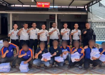 Sambut Hari Kemenangan, Karutan Takengon Bagikan Baju Ibadah Dan Harian Baru Untuk Seluruh WBP