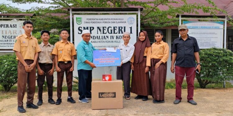 Holding Perkebunan Nusantara Dorong Pendidikan dan Ekonomi Rokan Hulu lewat Program TJSL PTPN IV Regional III