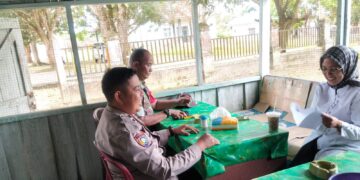 Bhabinkamtibmas Ini Lakukan DDS Sambang Warga dan Edukasi Bijak Bermedsos