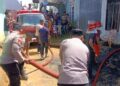 Polisi Dan Damkar Aceh Singkil Sigap Padamkan Kebakaran Di Rumah Warga Desa Tulaan 