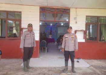 Polsek Teluk Meranti Sterilkan Gereja Jelang Ibadah Jumat Agung