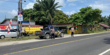 Polsek Pangkalan Lesung Laksanakan Pengaturan Lalu Lintas di Jalintim, Antisipasi Laka dan C3