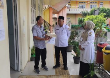Kepsek Zakaria Dampingi Tim BPMP Aceh Monitoring TKA Di SMPN 1 Takengon