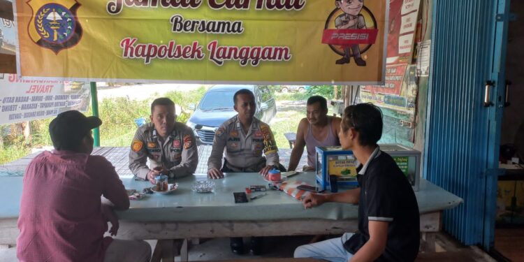 Jumat Curhat Polsek Langgam, Warga Apresiasi Kemudahan Komunikasi dengan Polisi