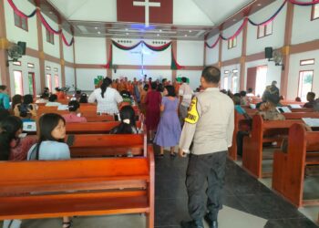 Polisi Hadiri Ibadah Minggu Kasih di HKBP Rogate, Sampaikan Pesan Kamtibmas