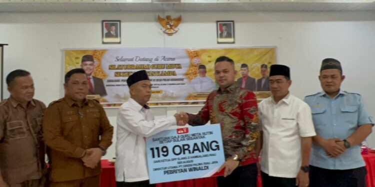 Dari Kampar untuk Umat, Tangan Sunyi Pebriyan Winaldi Menghidupkan Harapan 119 Guru dan 50 Anak Yatim