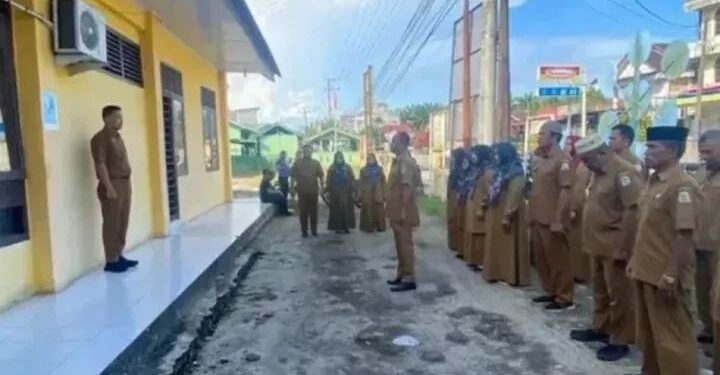 Plt Camat Simpang Kanan Minta ASN Berikan Pelayanan Maksimal Pada Masyarakat