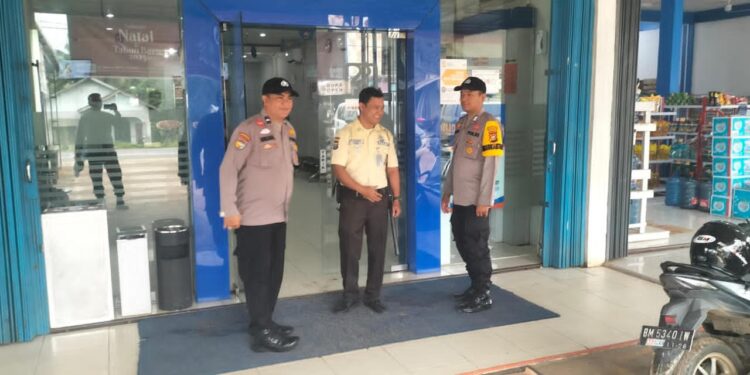 Polsek Pangkalan Lesung Gelar Patroli Dialogis, Antisipasi Kejahatan C3 di Titik Keramaian