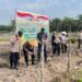 Polsek Kerumutan Tanam Jagung di Lahan Ketahanan Pangan Desa Banjar Panjang