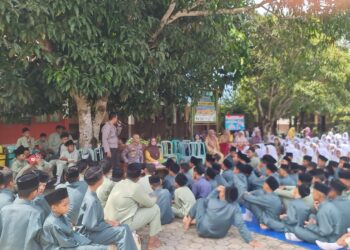 Polisi Edukasi Pelajar soal Bahaya Narkoba dan Pergaulan Bebas di Pangkalan Kuras