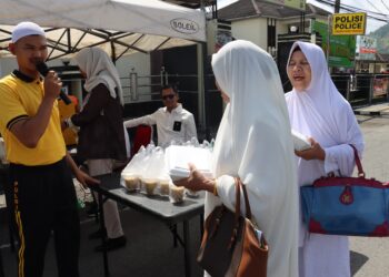 Polres Aceh Tengah Kembali Gelar “Jum’at Berbagi”, Bagikan Makanan dan Bubur Kacang Hijau untuk Warga