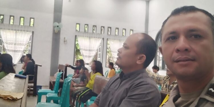 Polsek Langgam Gelar Minggu Kasih di HKI Segati, Sampaikan Pesan Kamtibmas kepada Jemaat