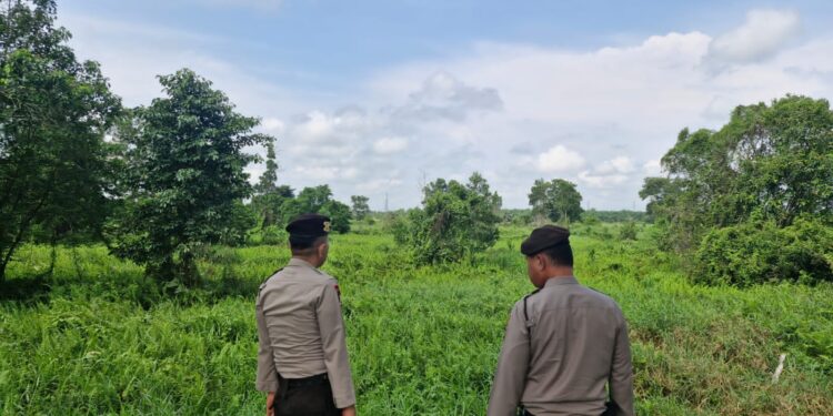 Polsek Pangkalan Kerinci Patroli Karhutla, Warga Diingatkan Larangan Membakar Lahan