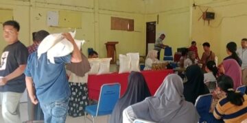 Perum Bulog Kembali Salurkan Bantuan Di Kecamatan Simpang Kanan