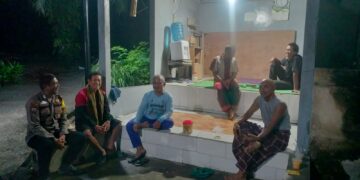 Bhabinkamtibmas Sambangi Pos Satkamling Mekarjaya, Ajak Warga Jaga Kamtibmas