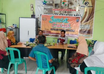 Jumat Curhat di Desa Mekarjaya, Warga dan Polisi Perkuat Sinergi Jaga Kamtibmas