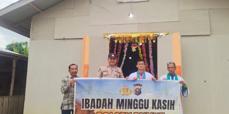 Minggu Kasih di Bunut, Polsek Ajak Jemaat Jaga Kamtibmas dan Tolak Hoaks