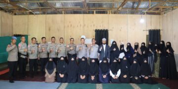 Kapolres Aceh Tengah Saweu Pesantren, Salurkan Bansos dan Gelar Bakti Kesehatan