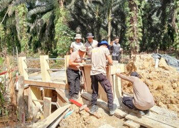 Hari ke-12, Renovasi Jembatan Presisi Polri di Ukui Dikebut: Pagar Mulai Dicor, Dudukan Prasasti Disiapkan
