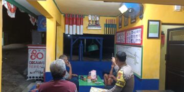 Polsek Kerumutan Sambangi Pos Siskamling, Perkuat Keamanan Lingkungan