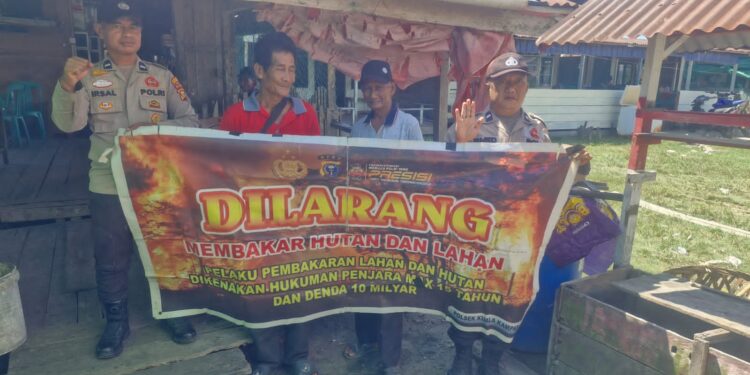 Polisi Sosialisasikan Larangan Membakar Hutan dan Lahan untuk Antisipasi Karhutla di Pelalawan